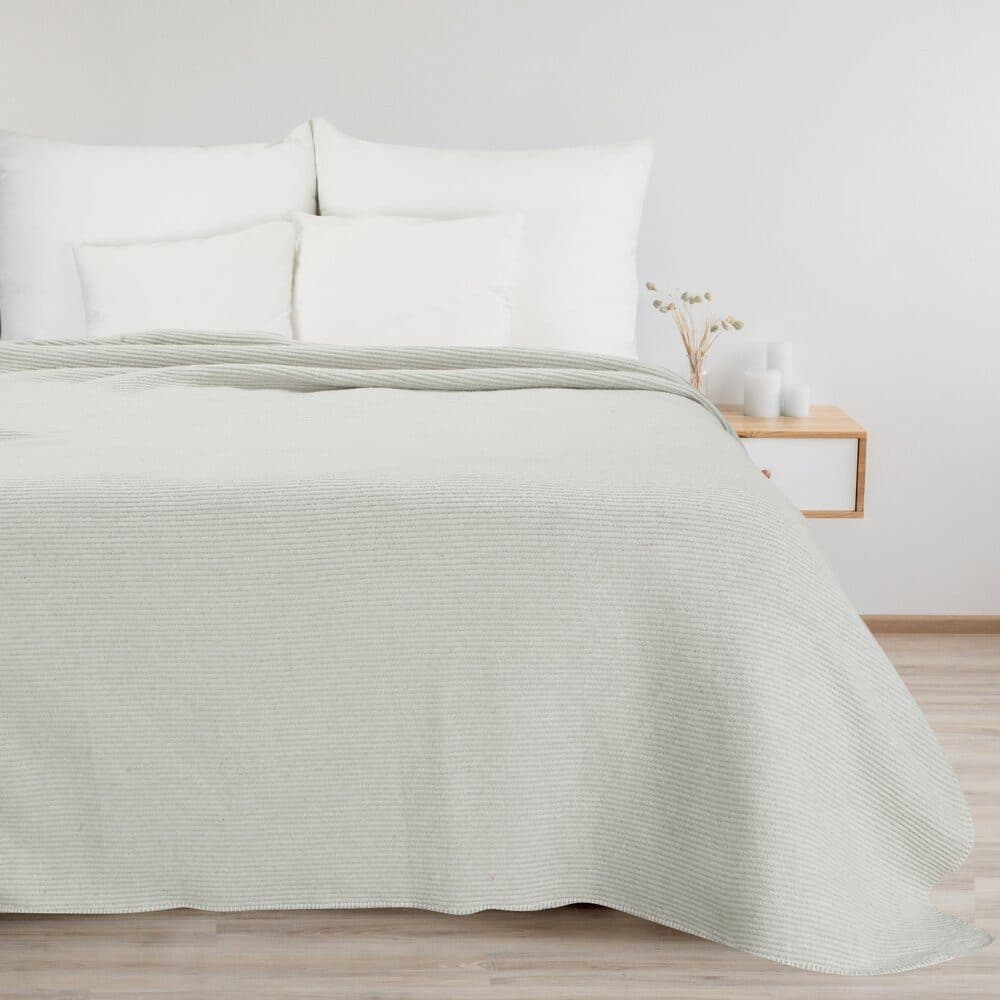 Design91 Wohndecke AMBER Gesteppte Kuscheldecke Beige Polyester - Bild 2