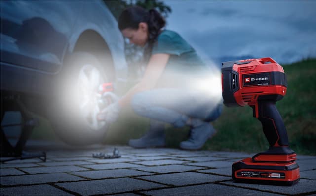Einhell TE-CL 18/2500 LiAC-Solo: Akku-Lampe mit 7 LEDs und Ergonomischem Griff