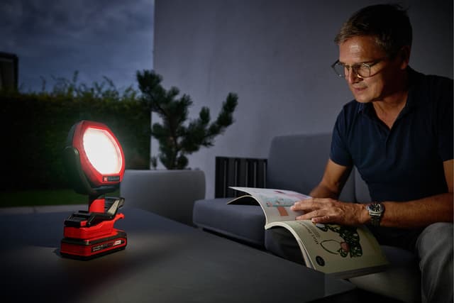 Einhell Akku-Outdoor-Lampe GC-OL 18/1500 Li-Solo: Flexibel, LED, Mehrere Helligkeitsstufen