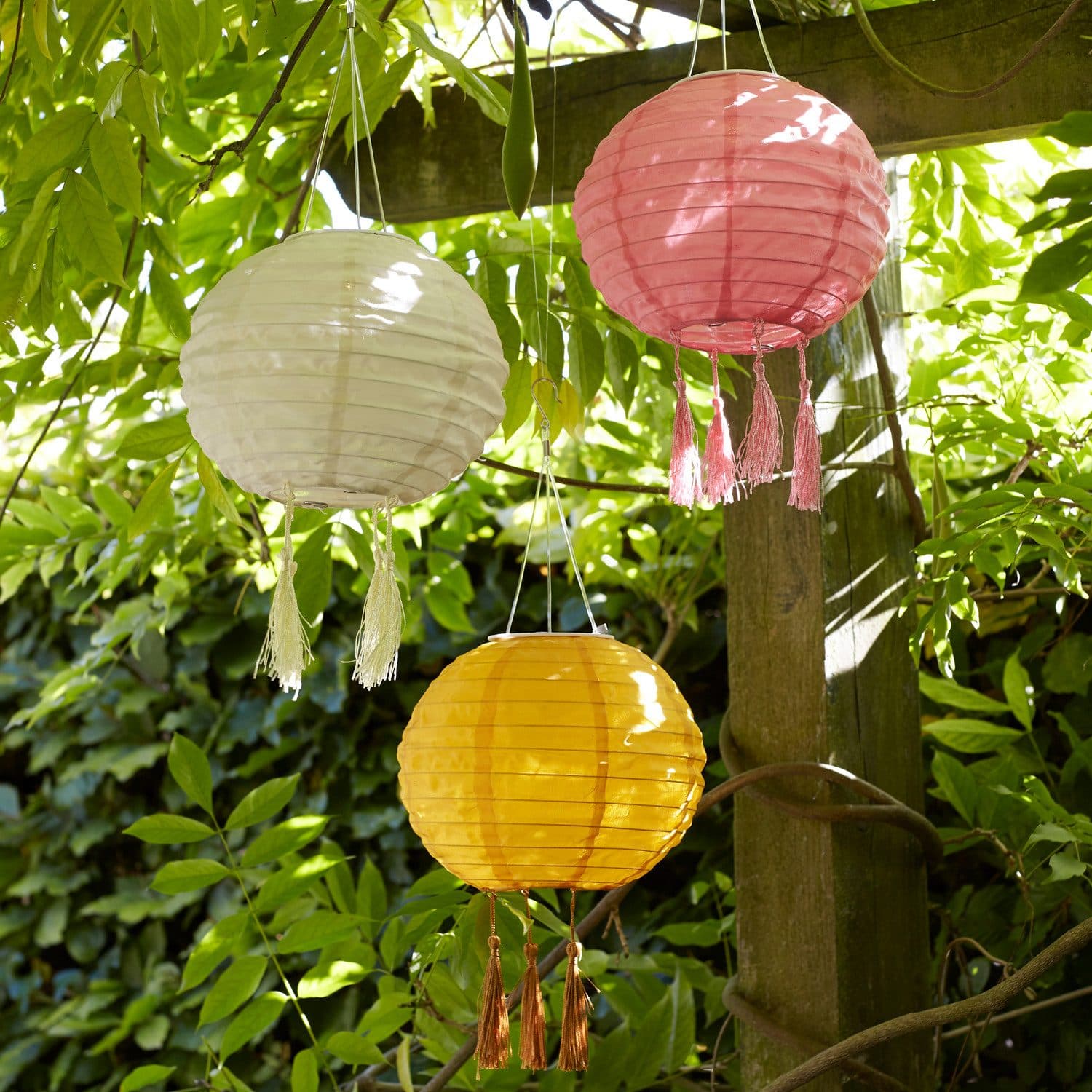 Lights4fun LED Laterne Solar Lampion Cremefarben 20cm - Bild 2