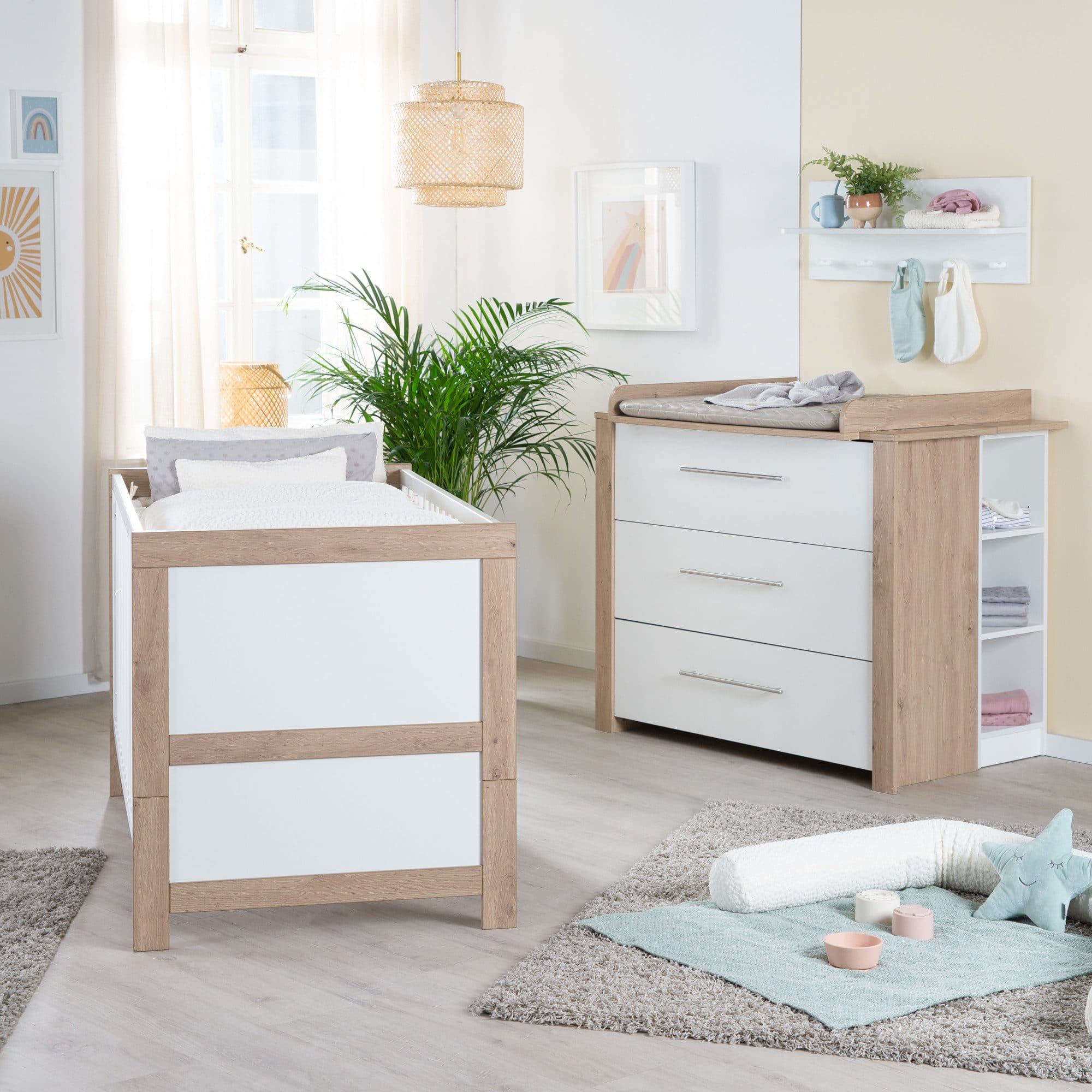 roba® Babymöbel-Set Malo 2-teilig Weiß Eiche Kinderbett Wickelkommode - Bild 2