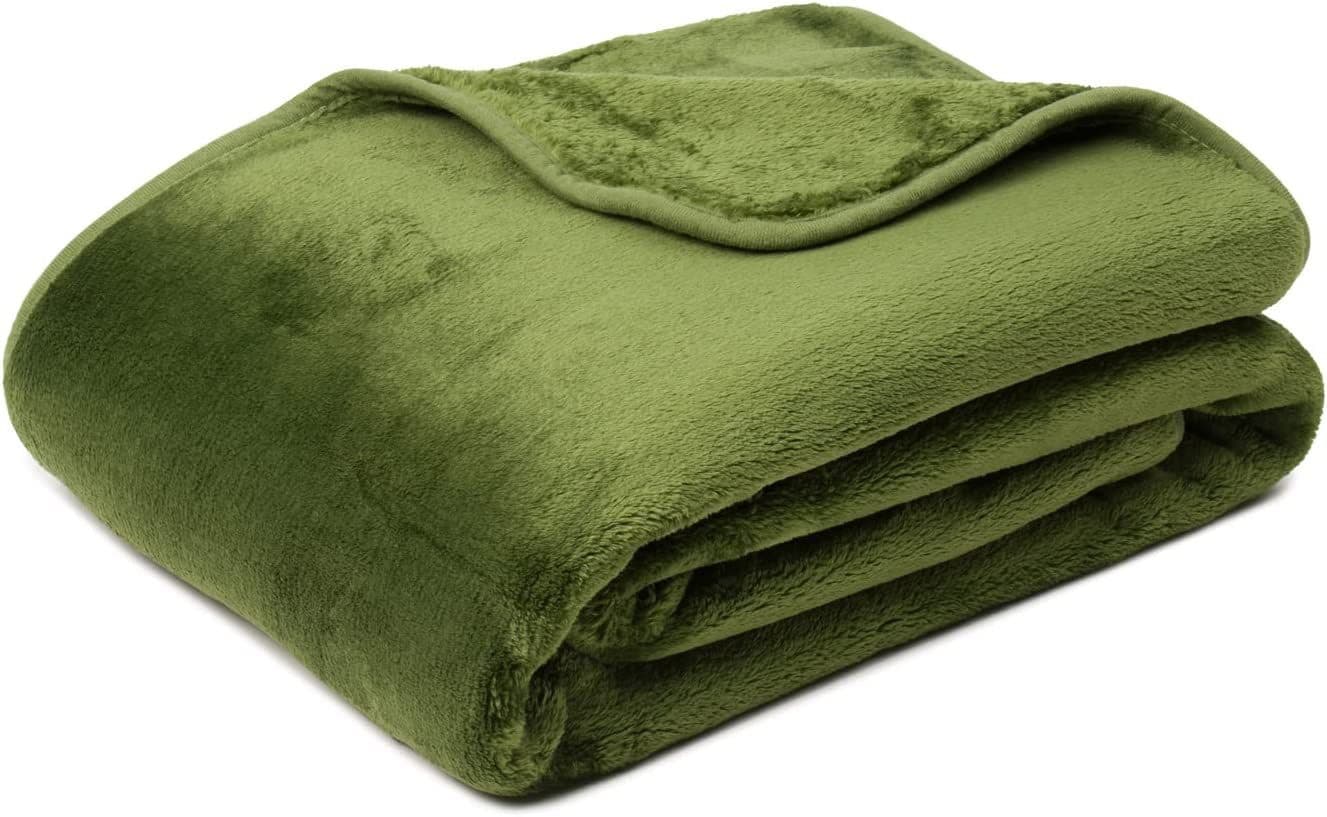 Gözze Wohndecke Kuscheldecke Cashmere-Feeling Premium Dunkelgrün