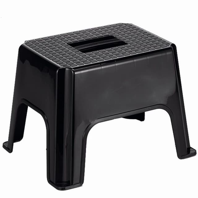 Universeller schwarzer Hocker