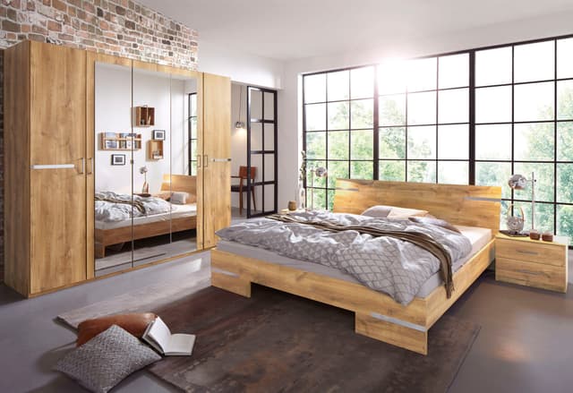 Schlafzimmer Set aus Plankeneiche Nachbildung - 4-teilig