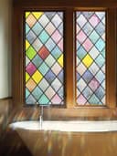 HomeBella Fensterfolie Sichtschutz selbsthaftend, Lichtdurchlässig und blickdicht für Glasflächen Bild 2
