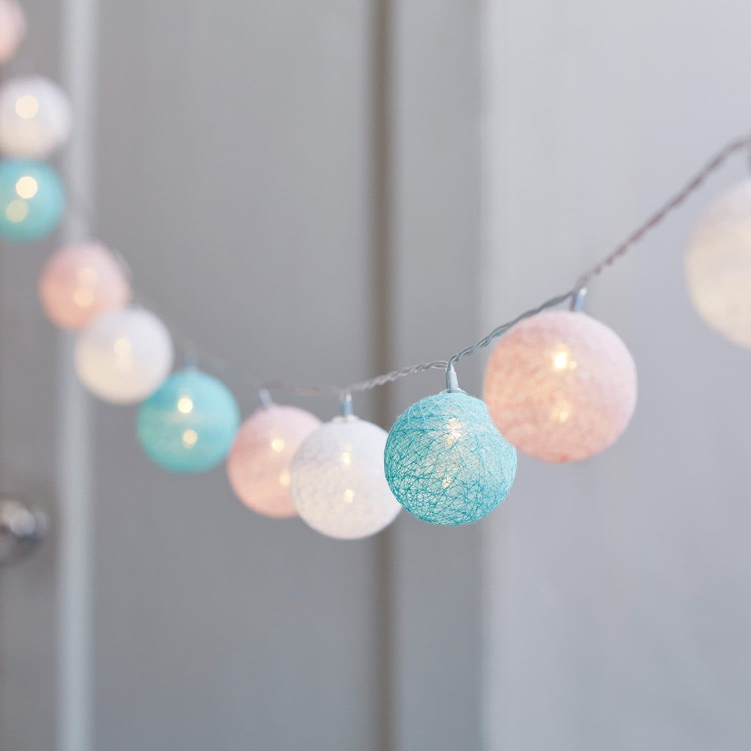 Lights4fun LED-Lichterkette 20er LED Cotton Ball Batterie Pastell - Bild 2
