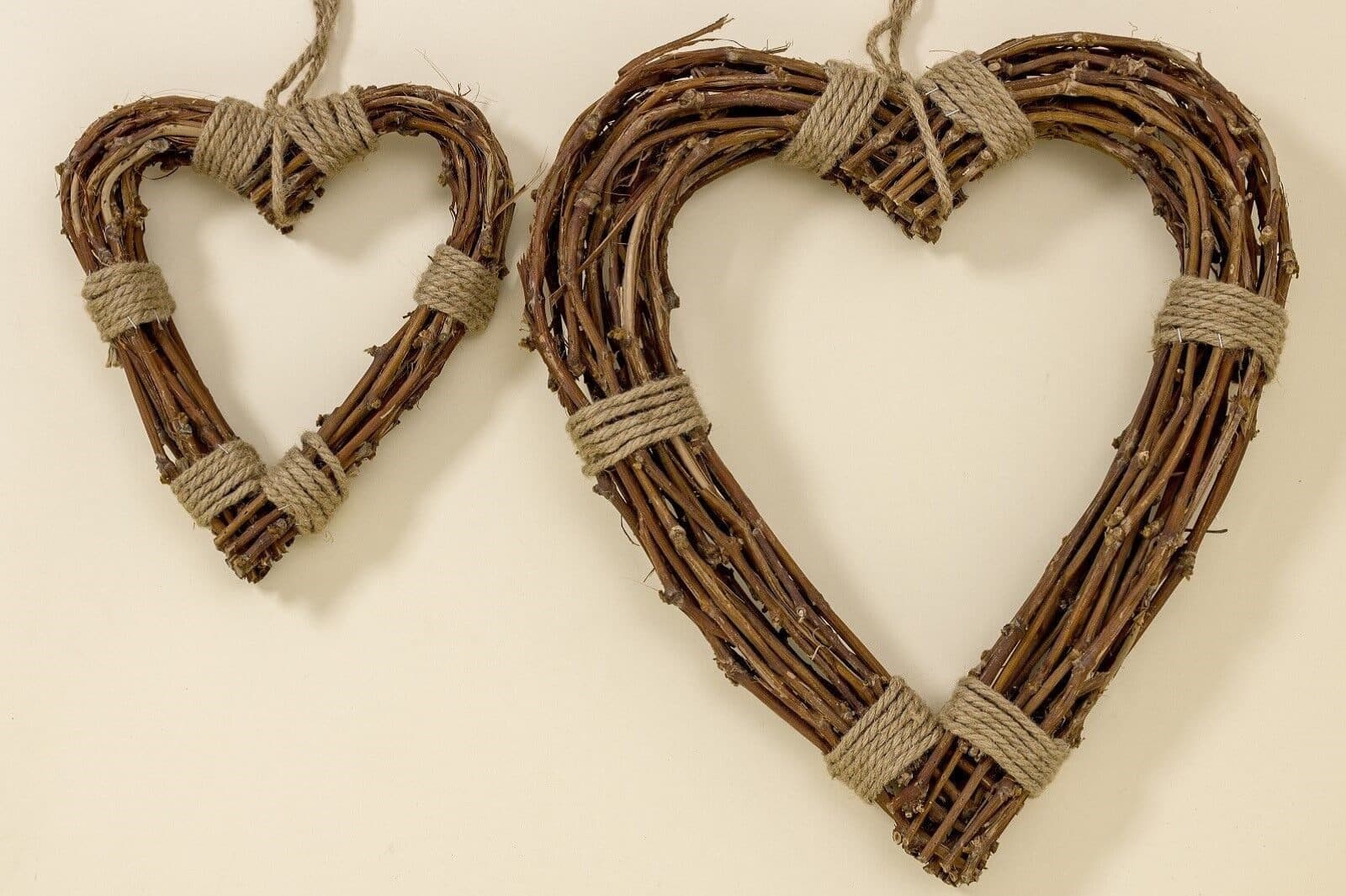 BOLTZE GRUPPE Hängedekoration Herz Weide Natur 2er-Set