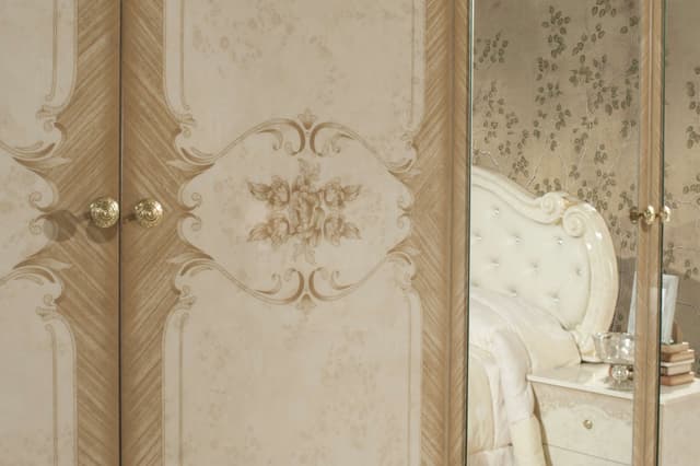 Interdesign24 Serafina Schlafzimmer-Set: Klassisches Barock Design in Hochglanz Beige/Gold