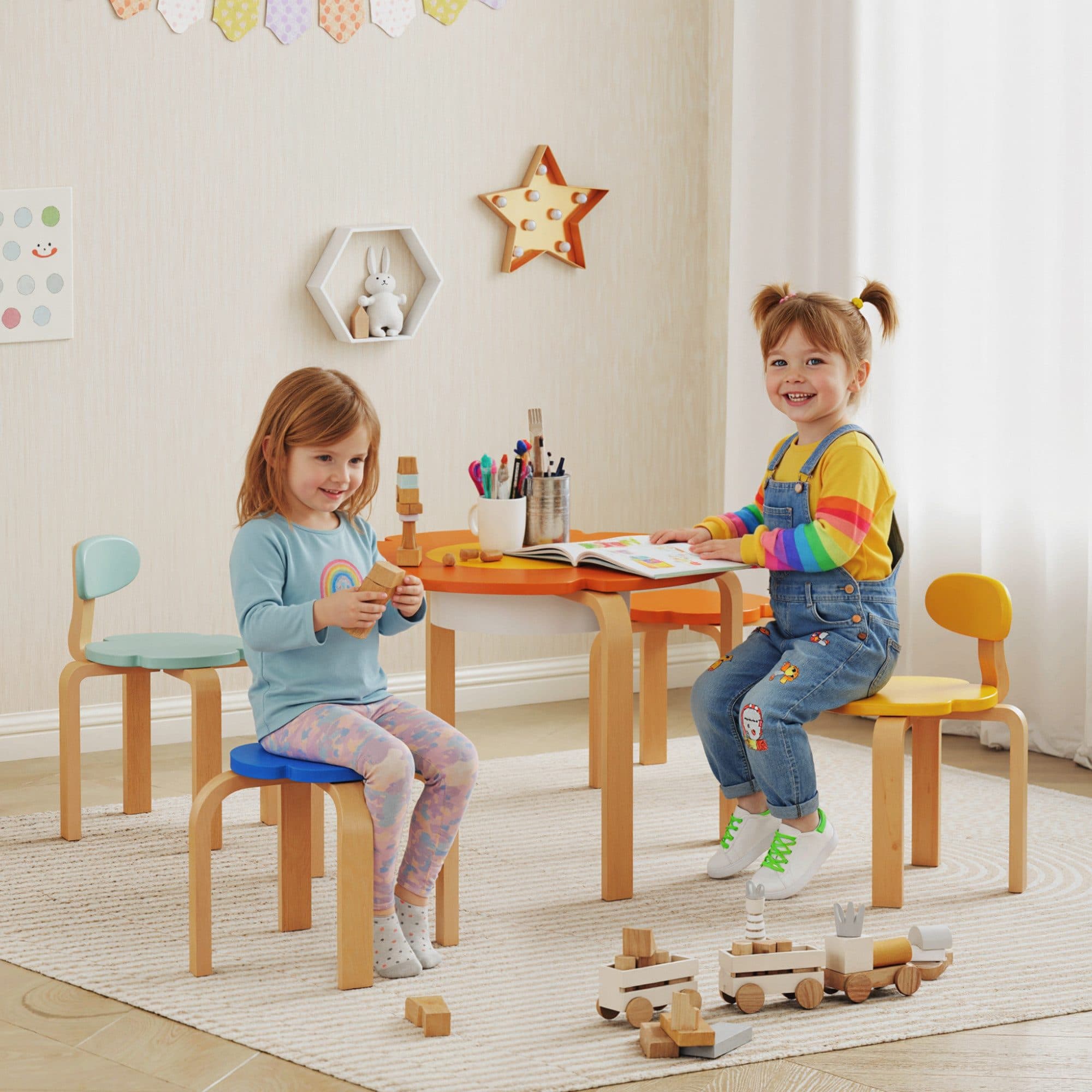 AIYAPLAY Kindersitzgruppe für Kinder von 3 bis 8 Jahren, 5-teiliges Set mit Tisch, Stühlen und Hockern, Blumenform, Mehrfarbig - Bild 2