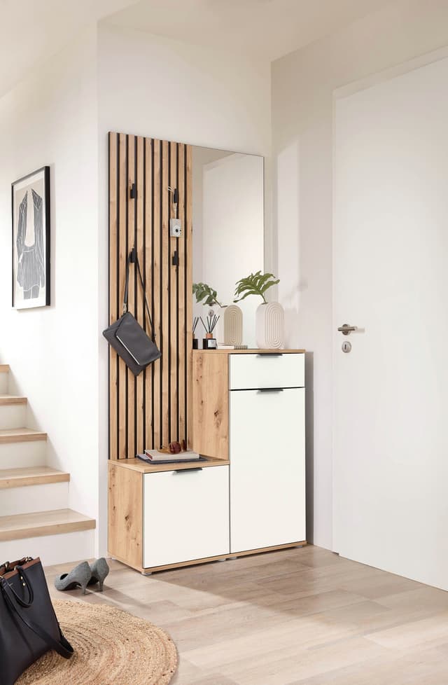 Kompakte Garderobe mit Bank, Spiegel und Schuhschrank - Lamellenoptik