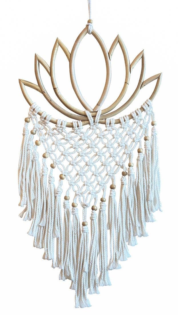 Saraswati Traumfänger Ornament Lotus Rattan 26x18cm mit Makramee und Holzperlen
