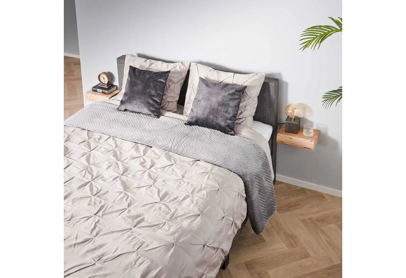 Maison ESTO Nachttisch 2er Set Baumstamm-Optik Akazienholz - Bild 3