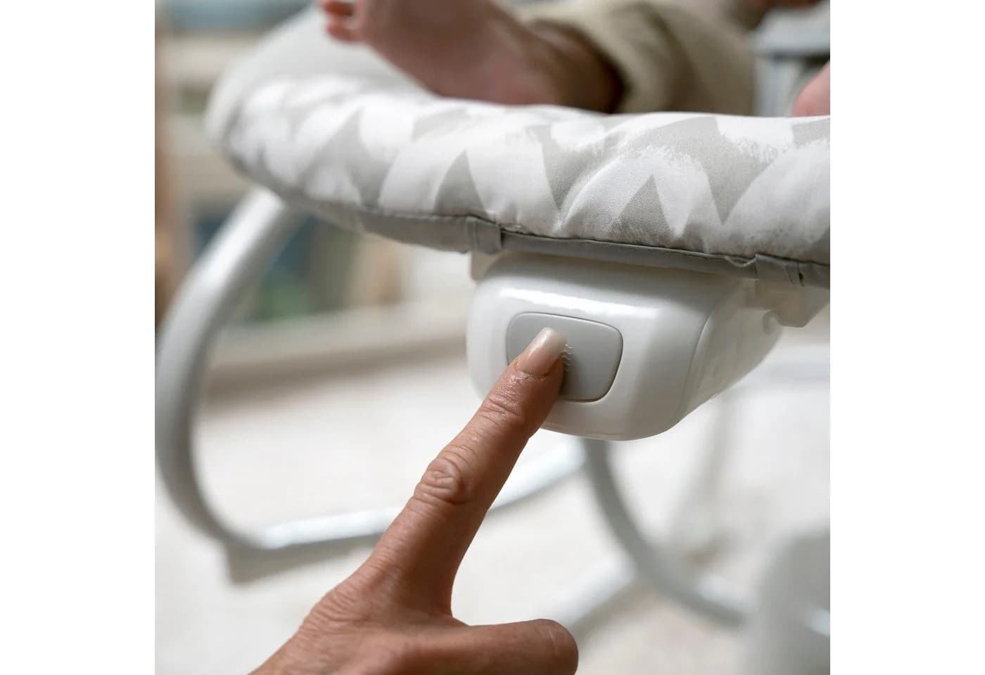 Ingenuity Babywippe SimpleComfort Compact Soothing Swing & Rocker - Raylan, mit Sound-Effekt - Bild 5