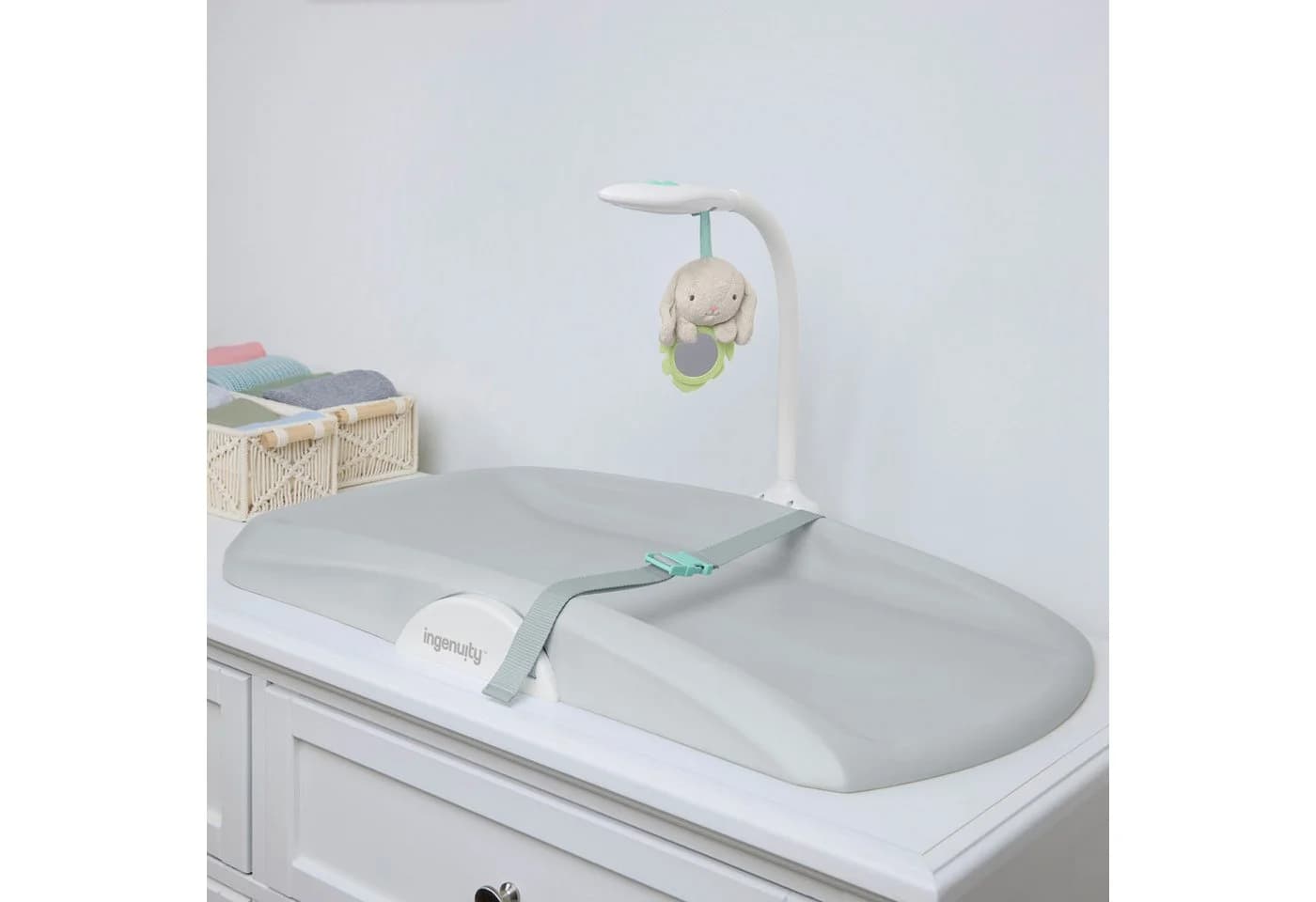 Ingenuity Wickelauflage Day & Night Sylvi Changing Pad inkl. Nachtlicht - Bild 4