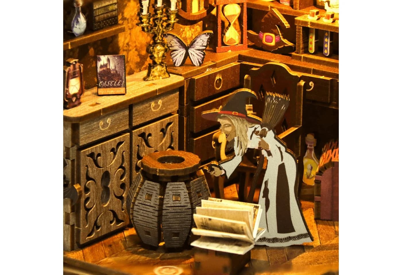 Magisches Hexen-Diorama mit beleuchtetem Bücherregal - Bild 5