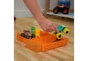 Hot Wheels Monster Trucks Fuel N’ Go-Spielset mit Motosaurus, inkl. 2 zerdrückte Autos Bild 3