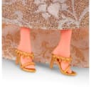 Barbie Signature Holiday Barbie 2025 Anziehpuppe Goldfarben Bild 4