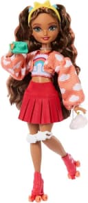 Mattel Barbie Dream Besties Teresa Puppe mit Rollschuhen & Zubehör Bild 2