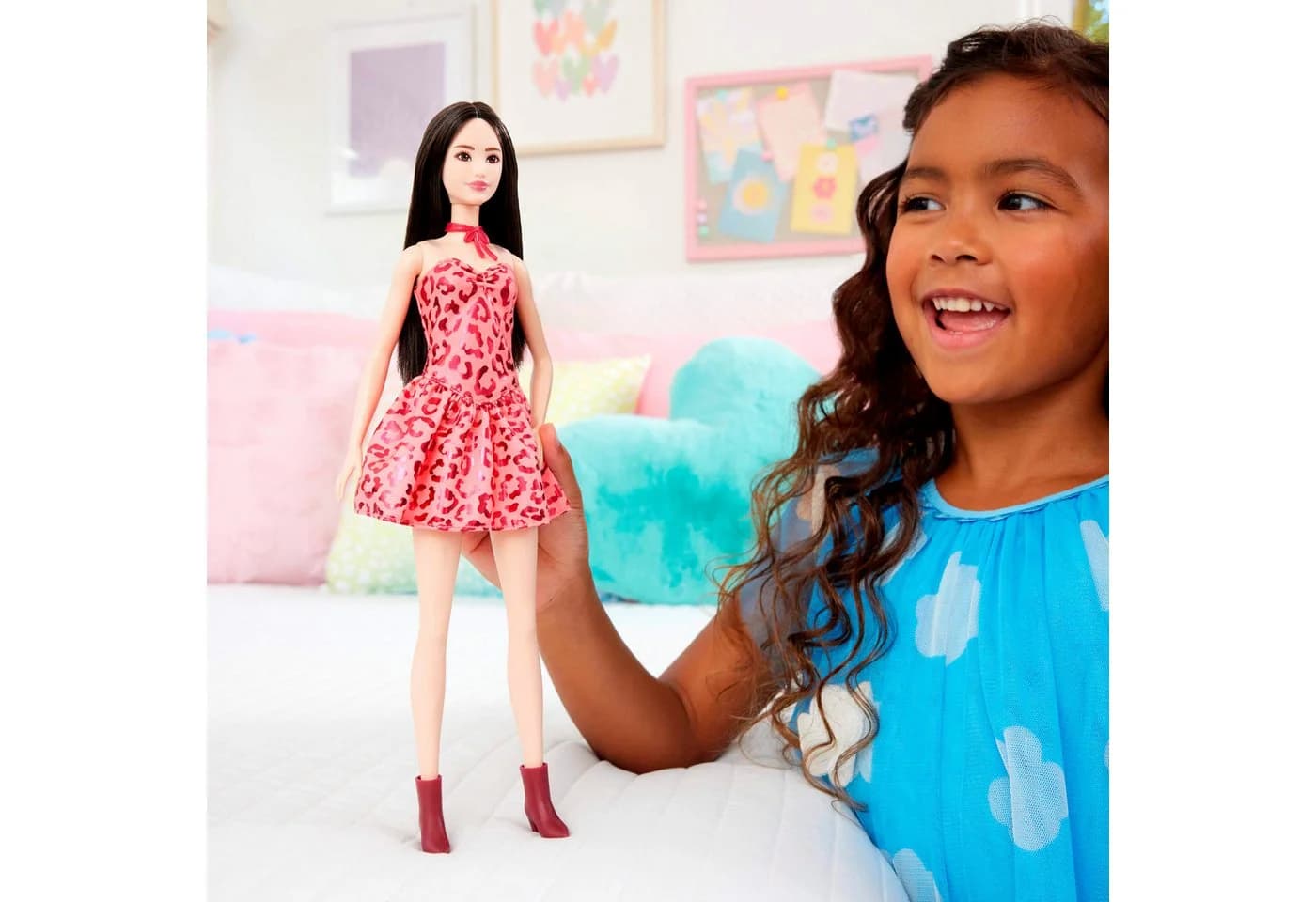 Barbie Fashionista Anziehpuppe mit pinkem Leo Outfit