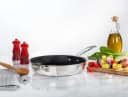 LE CREUSET Salz-/Pfeffermühle Set Kirschrot ABS Kunststoff Keramik-Mahlwerk Bild 3