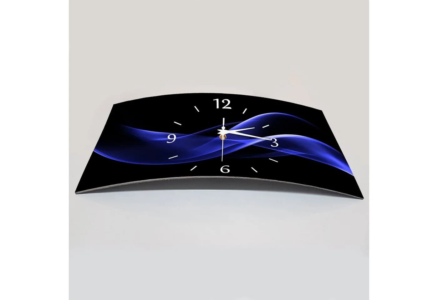Designer Wanduhr aus Alu-Verbundstoff, Aluminium und Polykern