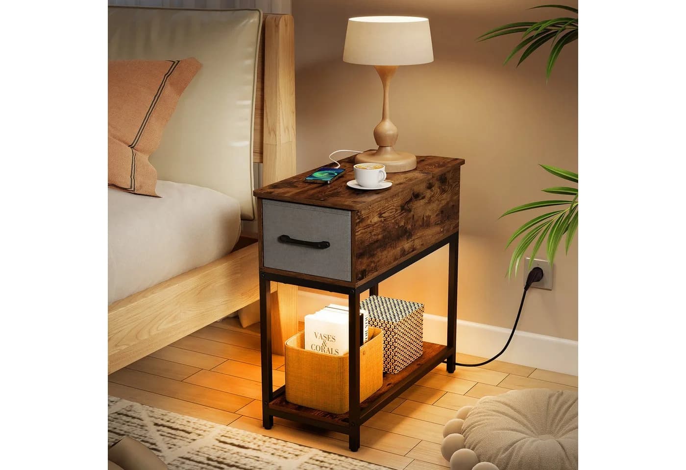 COSTWAY Beistelltisch mit LED und Ladestation, Nachttisch schmal, Rustikal Braun