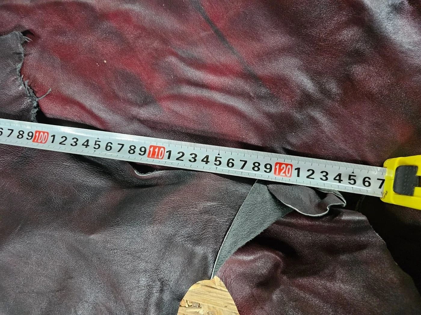 Provellus Lederteppich Ziegenleder Nappa Schwarz-Rot 1qm - Bild 3