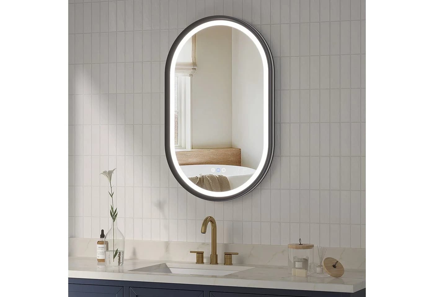 Ovaler LED-Badspiegel in modernem Design