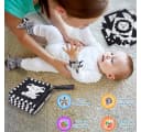 Wootoy Baby Spielzeugset Sensorik Schwarz-Weiß-Karten mit Nestanhänger Bild 4