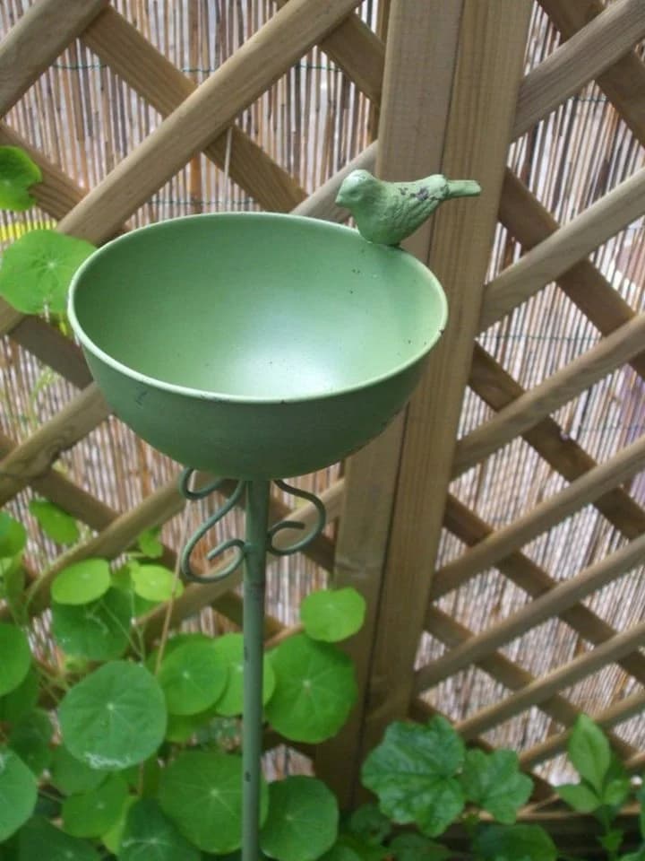 Deko-Impression Vogeltränke auf Stab Eisen Grün Shabby-Style - Bild 3