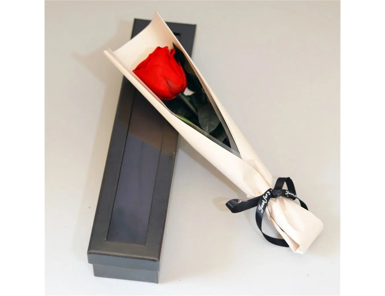 MOPUEA Konservierte Echte Rose Rot in Geschenkbox