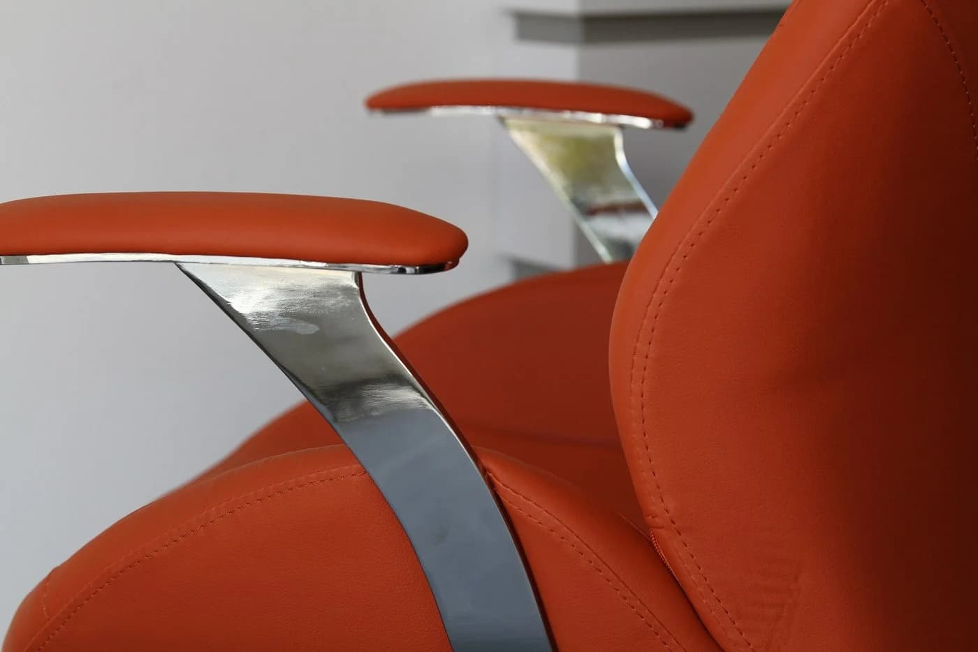 Steelboxx Bürodrehstuhl Pantera Low mit Armlehnen Kunstleder Orange - Bild 5