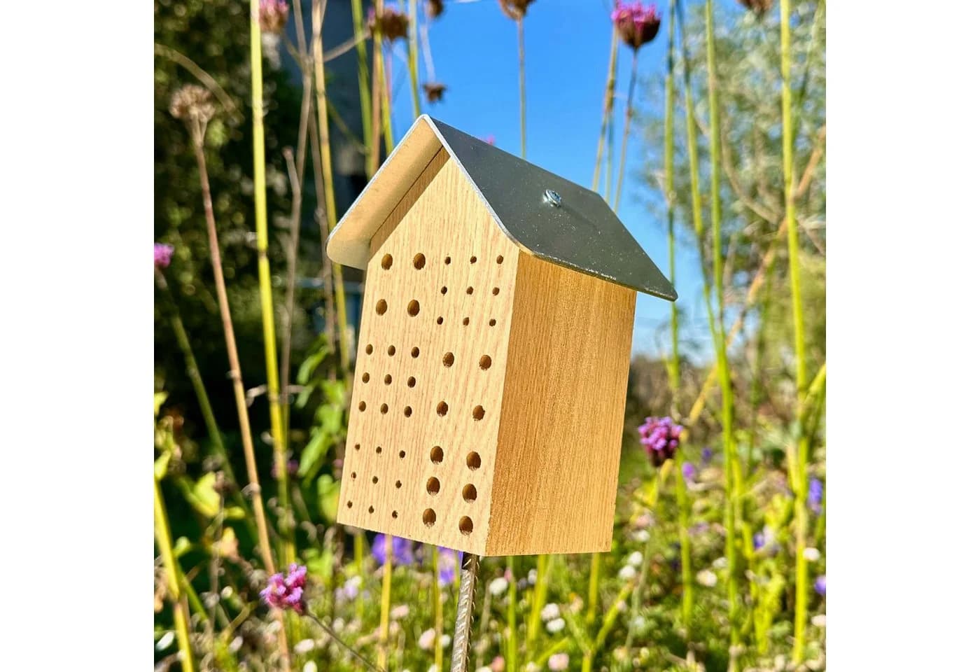 Insektenhotel Wildbienenhotel Eiche mit Metalldach - Bild 4
