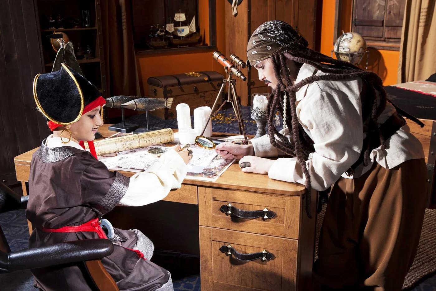 Möbel-Zeit Schreibtisch PIRATE Brauner Piratenschreibtisch mit Stauraum - Bild 5