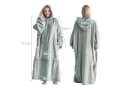 Oversize Kuscheldecke mit Ärmeln aus Flanell und Sherpa Fleece Bild 4