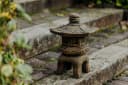 gartendekoparadies.de Japanische Oki-Gata Steinlaterne Gold Bild 3