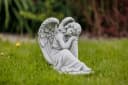 gartendekoparadies.de Gartenfigur Schlafender Engel Grabengel Steinfigur Grau Frostsicher Bild 5