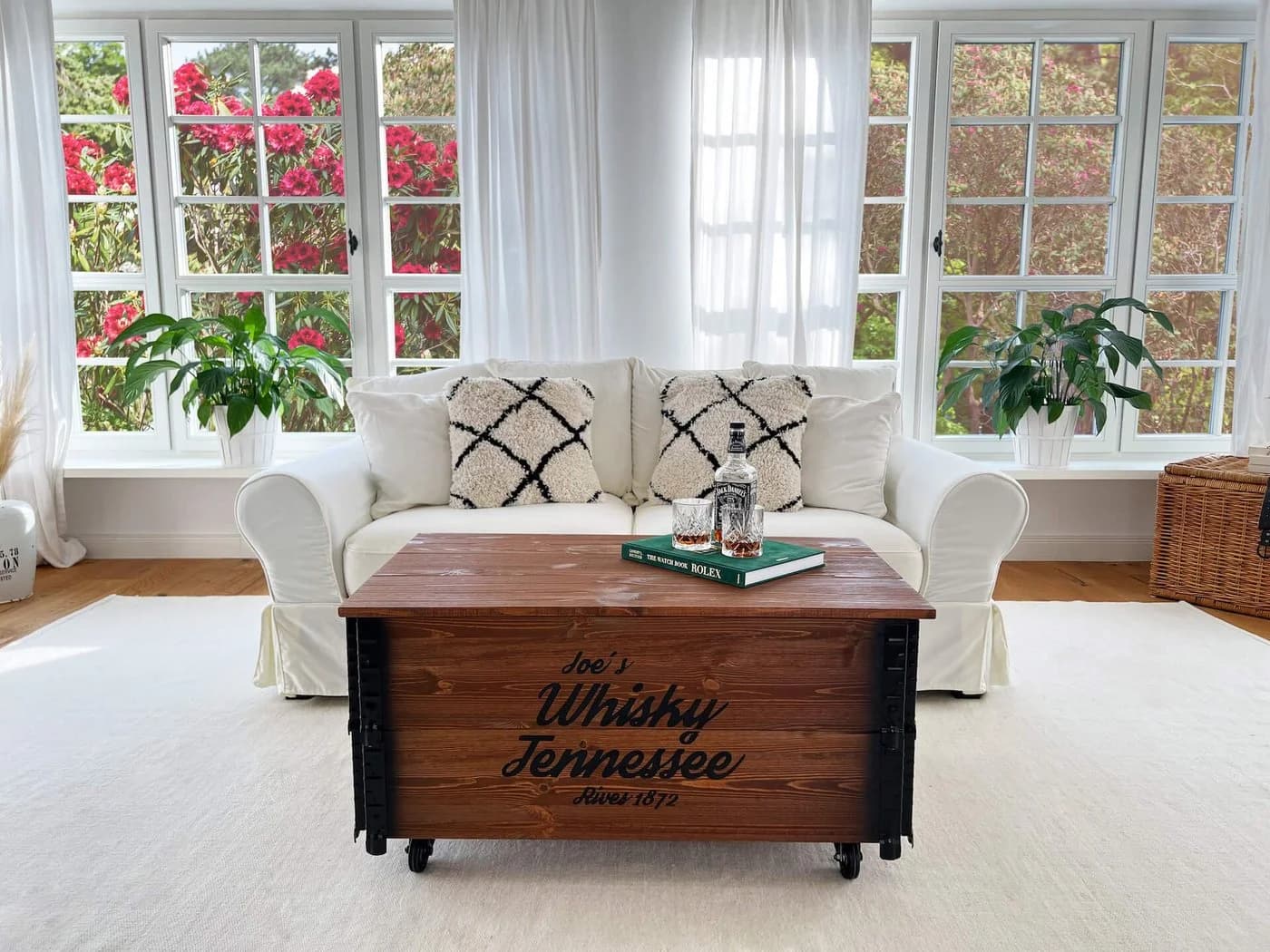 Uncle Joe´s Couchtisch Truhen-Couchtisch XL "Whisky" Massivholz Vintage Industrial Braun