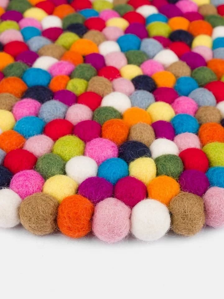 myfelt Stuhlkissen Filzkugel Sitzauflage ⌀ 36 cm bunt - Bild 5