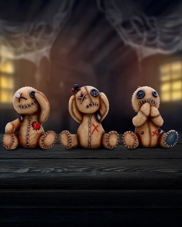 Horror-Shop Dekofigur Three Wise Voodoo Dolls Beige/Braun/Rot/Schwarz