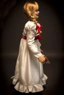 Close Up Actionfigur The Conjuring Annabelle Puppe Replica 100 cm Bild 1