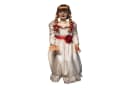 Close Up Actionfigur The Conjuring Annabelle Puppe Replica 100 cm Bild 2