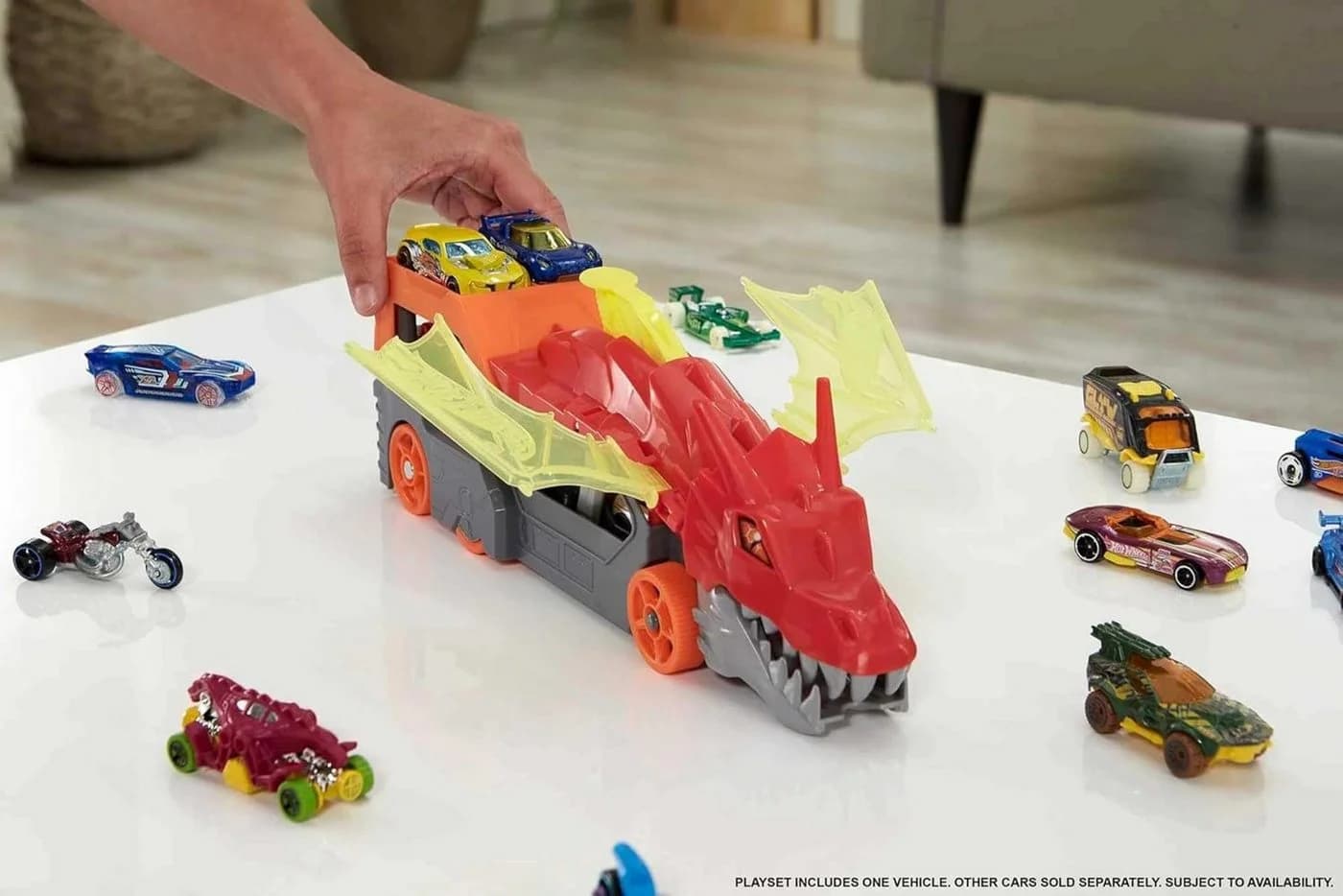 Hot Wheels City Track-Set Drachen-Starter-Transporter + Auto
