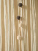 vertbaudet Betthimmel aus Musselin mit Pompon-Girlande hellbeige Bild 3