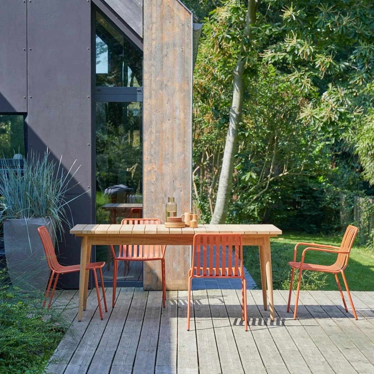 Tikamoon Gartentisch aus Teak 180 cm Braun Lattenoptik