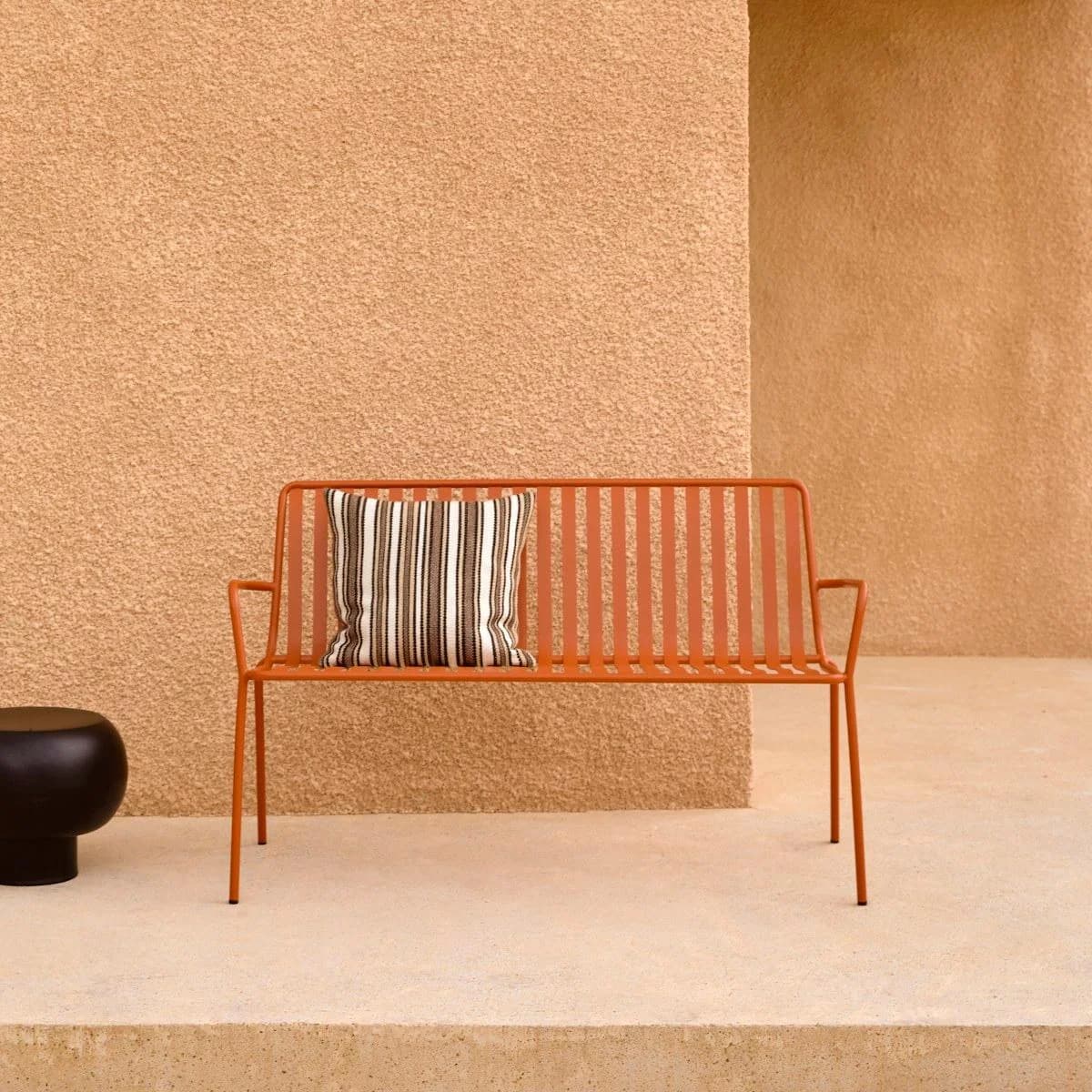 Tikamoon Gartenbank Gaby 2-Sitzer Metall Orange