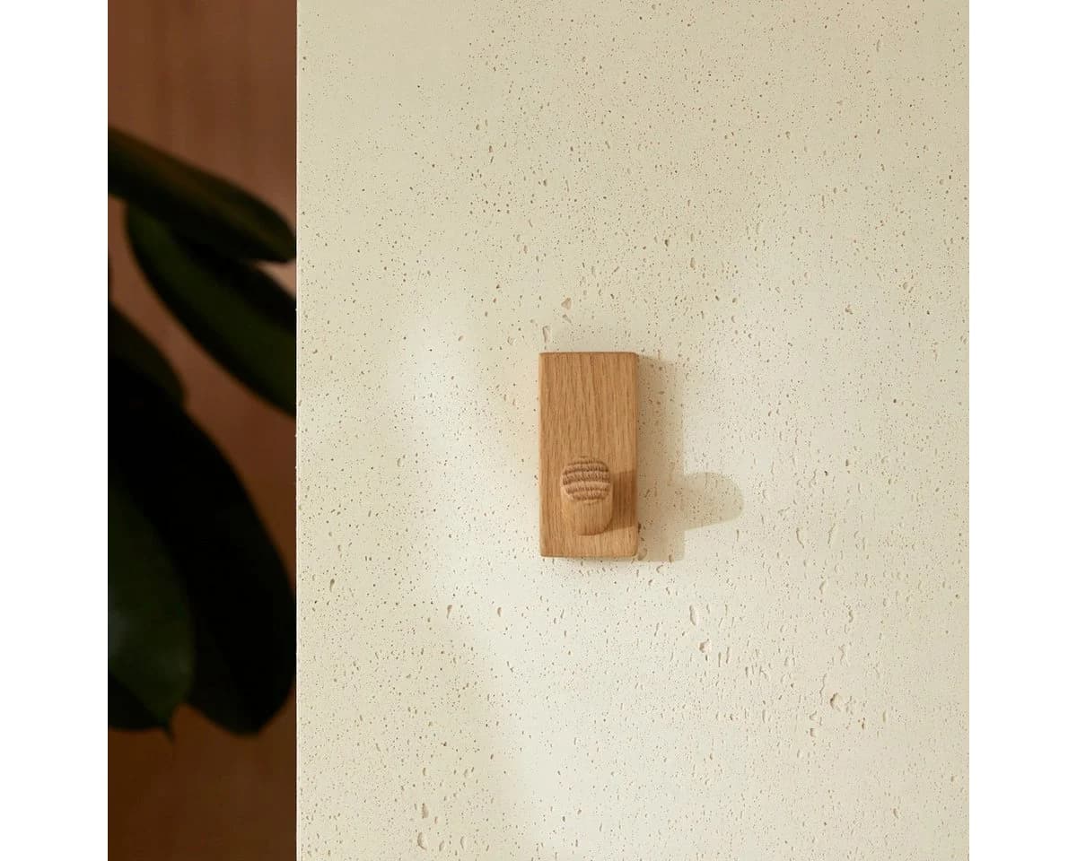 Tikamoon Handtuchhalter Eda aus massivem Eichenholz beige - Bild 4