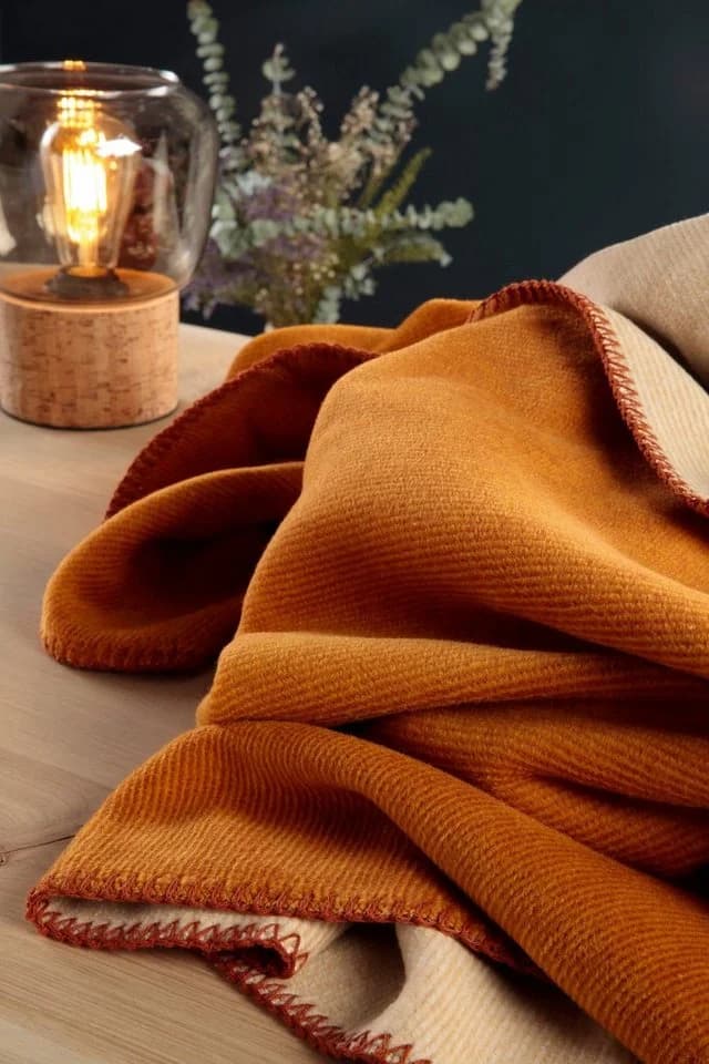 BIEDERLACK Wohndecke Melange Ocker/Beige mit Zierstich