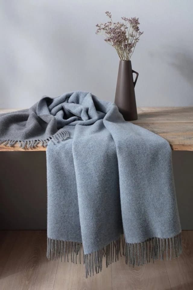 Traumschloss Wohndecke Naturale 80% Wolle 20% Kaschmir Blau Beige