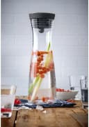WMF Wasserkaraffe Basic 1L mit automatischem Verschluss und Sieb Bild 4